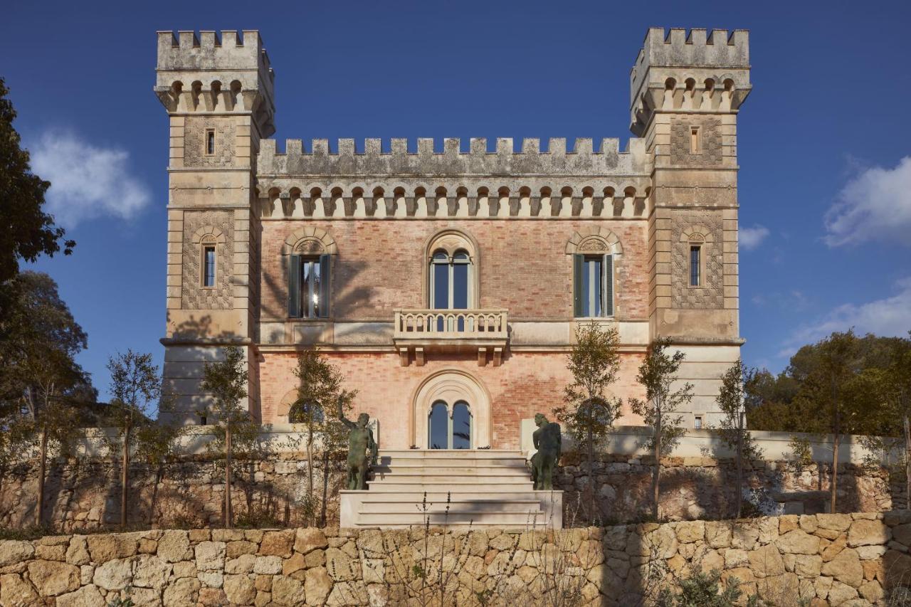 Castle Elvira - The Castle & The Cottage Trepuzzi المظهر الخارجي الصورة