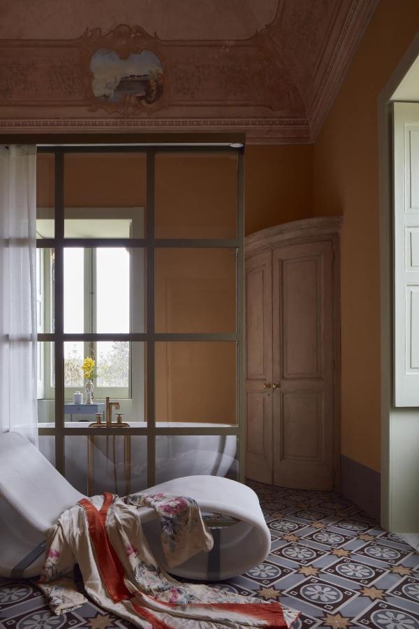 Castle Elvira - The Castle & The Cottage Trepuzzi المظهر الخارجي الصورة