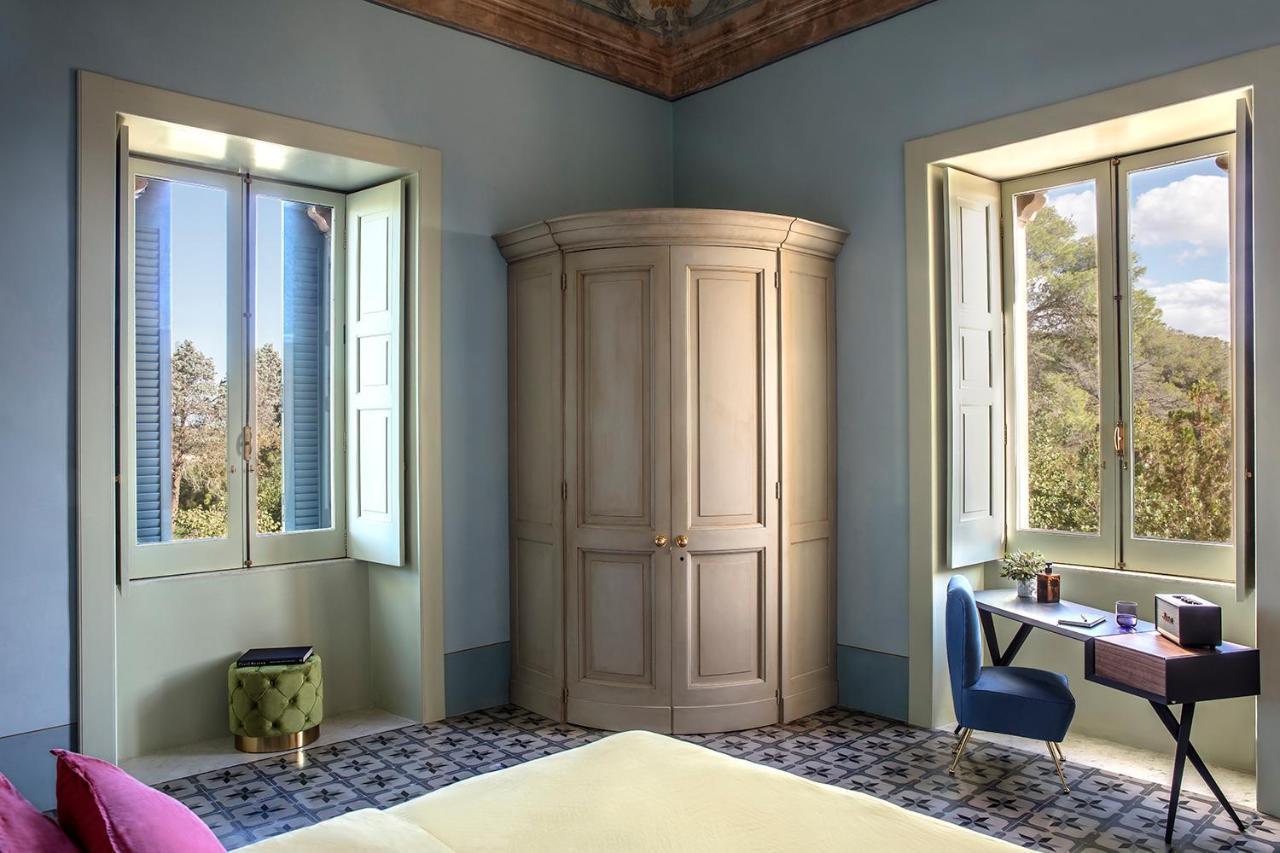 Castle Elvira - The Castle & The Cottage Trepuzzi المظهر الخارجي الصورة
